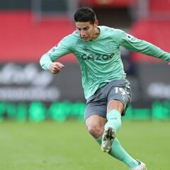 Golpe al Everton de Mina y James: Cae ante Southampton