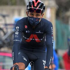 Problemas de espalda para Bernal: el Ineos, optimista