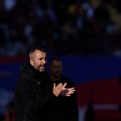 Diego Martínez ya está a la altura de Pellegrini, Ancelotti y Zidane