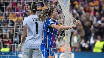 22/04/22 PARTIDO WOMENS CHAMPIONS LEAGUE 
 SEMIFINAL IDA ESTADIO CAMP NOU 
 BARCELONA - WOLFSBURGO 
 CUARTO GOL ALEXIA 4-0 ALEGRIA