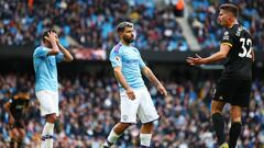 MANCHESTER, ENGLAND - OCTOBER 06: Sergio Aguero of Manchester City looks dejected  during the Premier League match between Manchester City and Wolverhampton Wanderers at Etihad Stadium on October 06, 2019 in Manchester, United Kingdom. (Photo by Clive Bru