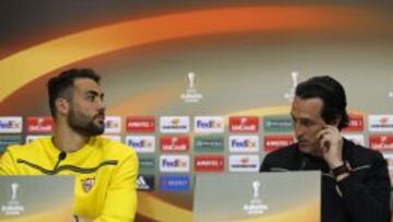 Iborra y Emery en una rueda de prensa