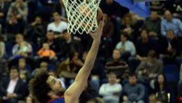 Milos Teodosic lideró al CSKA a la victoria con 15 puntos seguidos en los últimos minutos.