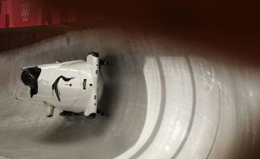 Red Stripe beer buys sled for Jamaican bobsledders