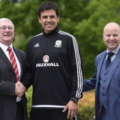 Coleman renueva su contrato al frente de Gales hasta 2018