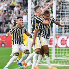 Alex Sandro se despide con gol