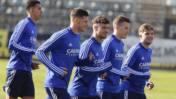 El Yamiq, Vigaray, Puado, Nieto y Guti, durante un entrenamiento en la Ciudad Deportiva.