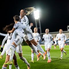 Manita y reliquia para Misa