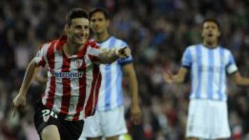 Aduriz celebra su gol ante el Málaga.