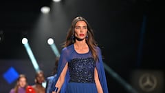 Joana Sanz sobre la pasarela del desfile de Lola Casademunt en la 77 edición de la Mercedes-Benz Fashion Week de Madrid a 18 de Febrero de 2023 en Madrid.