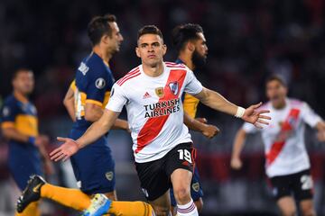 El delantero colombiano abrió el marcador en el partido de ida de las semifinales de la Copa Libertadores entre River Plate y Boca Juniors.