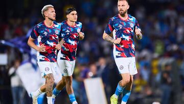 Gonzalo Piovi, Luka Romero, Carlos Rotondi of Cruz Azul during the Semi-Final first leg match between Cruz Azul and America as part of the Liga BBVA MX, Torneo Clausura 2025 at Olimpico Universitario Stadium on May 15, 2025 in Mexico City, Mexico.