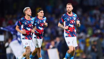 Gonzalo Piovi, Luka Romero, Carlos Rotondi of Cruz Azul during the Semi-Final first leg match between Cruz Azul and America as part of the Liga BBVA MX, Torneo Clausura 2025 at Olimpico Universitario Stadium on May 15, 2025 in Mexico City, Mexico.