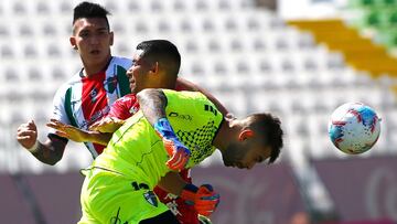 Futbol, Palestino vs Union Espanola.
Vigesima novena fecha, campeonato nacional 2021.
El jugador de Palestino Federico Lanzillota controla el baln durante el partido de primera division contra Union Espanola en el Estadio Municipal La Cisterna.
Santiago, Chile.
11/01/2021
Marcelo Hernandez/Photosport
Football, Palestino vs Union Espanola.
29th date, 2021 National Championship.
Palestino's player Federico Lanzillota control the ball during the first division football match against Union Espanola at the Municipal La Cisterna stadium.
Santiago, Chile.
11/01/2021
Marcelo Hernandez/Photosport