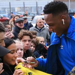 Yerry Mina sigue lesionado y será baja ante el Manchester City