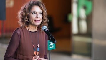 la vicepresidenta del Gobierno, María Jesús Montero, interviene en el acto de inauguración de la 19 Feria Provincial de Mujeres Empresarias (Fepme)que se celebra del 14 al 16 de noviembre en Sevilla. A 14 de noviembre de 2025, en Sevilla (Andalucía, España). Fepme 2025 es un evento dedicado en exclusividad al empresariado femenino de la provincia y que ofrece una amplia oferta de productos artesanales del entorno rural. La feria pretende visibilizar el papel de la mujer como motor tractor económico dentro de los municipios.
14 NOVIEMBRE 2025
María José López / Europa Press
14/11/2025