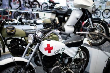 Bultaco Alpina que usaba la Cruz Roja a finales de la década de los 60.