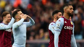 BIRMINGHAM, ENGLAND - MARCH 05: Philippe Coutinho of Aston Villa acknowledges the fans during the Premier League match between Aston Villa and Southampton at Villa Park on March 05, 2022 in Birmingham, England. (Photo by Marc Atkins/Getty Images)