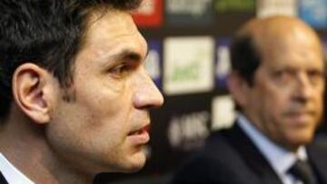 Pellegrino: "Agradezco a Benítez sus palabras, pero yo no soy él"