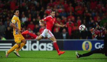 Gareth Bale anotó el gol 3-0 para Gales frente a Moldavia