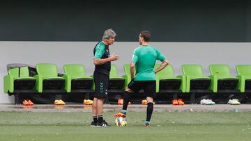 Pellegrini dialoga con Canales.