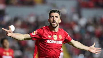 Joao Dias celebrates his goal 0-1 of toluca during the 10th round match between Necaxa and Toluca as part of the Liga BBVA MX Varonil, Torneo Clausura 2026 at Victoria Stadium, on February 21, 2026 in Aguascalientes, Mexico.