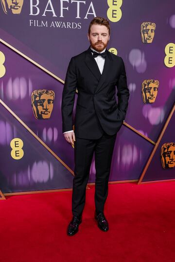 Jack Lowden posa en la alfombra roja de los premios BAFTA 2025 celebrados en el Royal Festival Hall del Southbank Centre de Londres.