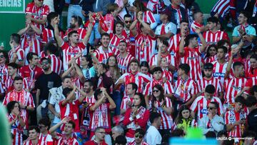 03-12-24. AFICIONADOS DEL SPORTING EN EL SARDINERO EL PASADO MES DE SEPTIEMBRE.