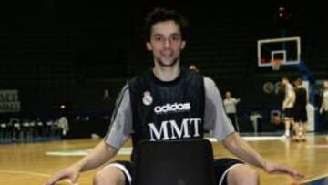 <b>ÍDOLO DE LA AFICIÓN. </b>Sergio Llull hundió al Siena con un triple antológico y hoy apunta al Maccabi.