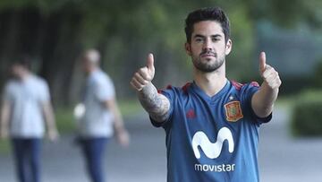 Isco recibe la visita especial de su hijo.