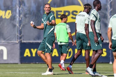 Gaizka Garitano: “Tenemos que hacer más ocasiones y defender igual”