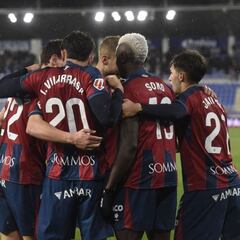 El Huesca remonta 1.385 días después