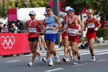 Mart¨ªn y Garc¨ªa Carrera lo rozan en marcha: lecci¨®n de pundonor