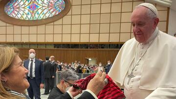 Dolores Aveiro y el Papa Francisco.