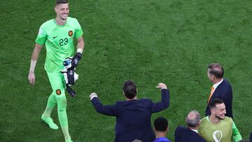 Doha (Qatar), 21/11/2022.- Goalkeeper Andries Noppert of the Netherlands reacts after the FIFA World Cup 2022 group A soccer match between Senegal and the Netherlands at Al Thumama Stadium in Doha, Qatar, 21 November 2022. (Mundial de Fútbol, Países Bajos; Holanda, Catar) EFE/EPA/Mohamed Messara