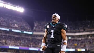 PHILADELPHIA, PENNSYLVANIA - NOVEMBER 27: Jalen Hurts #1 of the Philadelphia Eagles reacts in the end zone prior to the game against the Green Bay Packers at Lincoln Financial Field on November 27, 2022 in Philadelphia, Pennsylvania. Mitchell Leff/Getty Images/AFP (Photo by Mitchell Leff / GETTY IMAGES NORTH AMERICA / Getty Images via AFP)