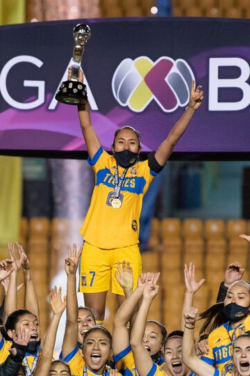 La final de la Liga MX Femenil entre Tigres y Rayadas, en imágenes