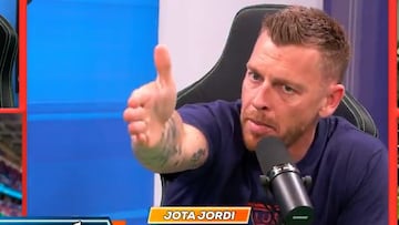 El cabreo de Jota Jordi con la lesión de Olmo en el 25′ tienen que verlo: pasando facturas....