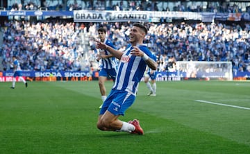 Roberto festeja el 1-0 del Espanyol al Betis.