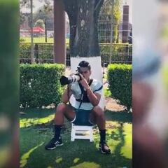 América se pone a tono para recibir a Toluca y hasta Aquino la hace camarógrafo