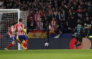 El árbitro Szymon marciniak anuló un gol a Mohamed Salah.