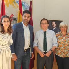 Reunión de trabajo de Aganzo con el alcalde Martínez-Almeida