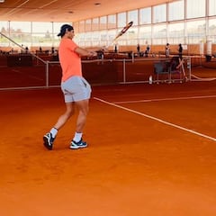 Nadal vuelve a entrenar cuatro semanas después de su lesión