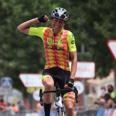 Mavi se exhibe para reeditar su doblete de campeona de España