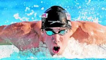<b>A RITMO DE RÉCORD. </b>Michael Phelps, nadando ayer la prueba de 200 mariposa en el Foro Itálico. El estadounidense estuvo siempre por delante del récord del mundo.