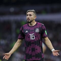 Héctor Herrera es baja del Tri y regresó a España