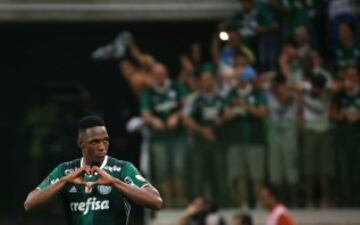 Gran partido de Yerry Mina en la Copa Libertadores 