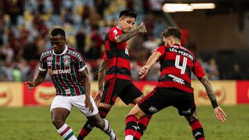 Fluminense y Flamengo, en el partido de ida de los octavos de final de la Copa de Brasil 2023. En la imagen, Jhon Arias, Erick Pulgar y Leo Pereira.