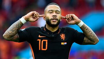 Depay celebra un gol en el Países Bajos-Macedonia del Norte.