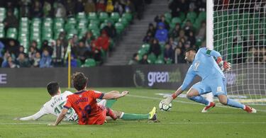 La Real Sociedad de Héctor Moreno, sin goles ante el Betis de Guardado